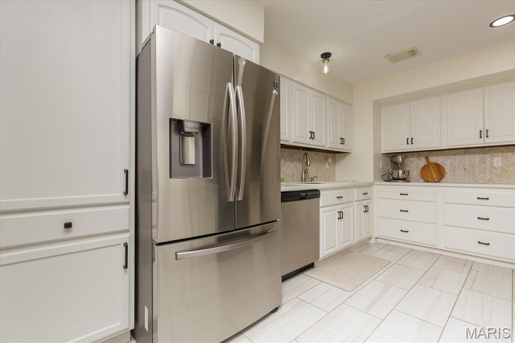 Treetop Condo - Residential