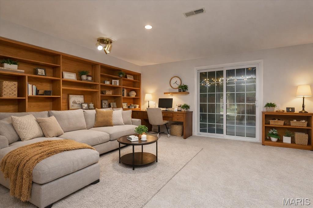 Treetop Condo - Residential
