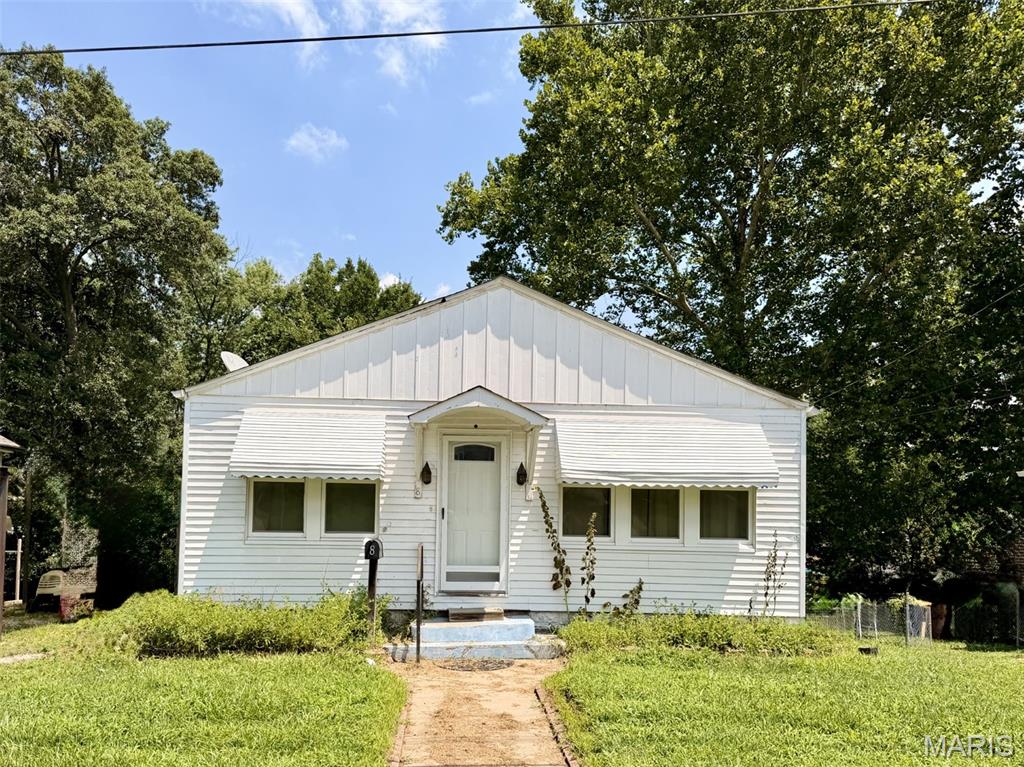 Welcome to #8 Lindner Lane Union MO 63084 this charming home would be great for a starter or investment. Features 1 bedroom but could easily be made into a 2 bedroom, hardwood flooring, spacious rooms, newer HVAC, circuit breakers, pvc plumbing, and off street parking. Plenty of room in the walk out basement for all your storage needs. Don't wait to check this one out. Seller would like to sell AS IS