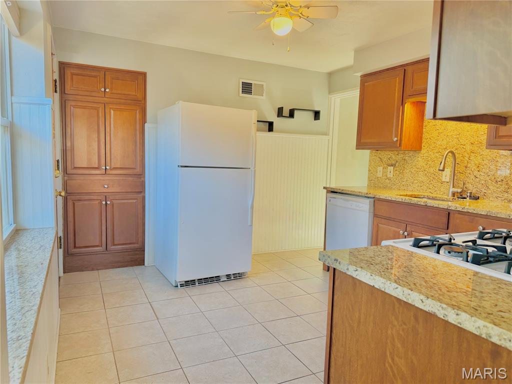 Louis Hill Estae - Residential