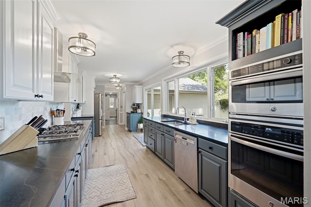 Meadowbrook Farm 1 - Residential