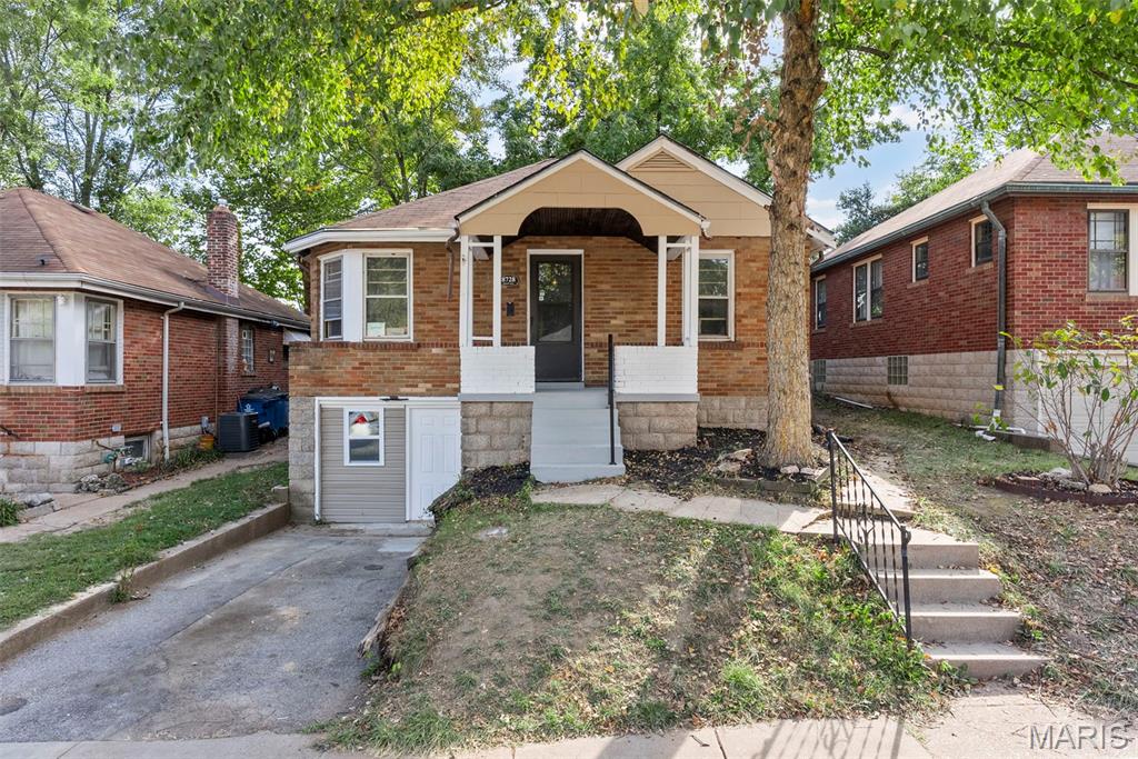 New LVP Floors.  Roof, furnace, AC Aframe+Compressor, Plumbing stack, waterlines, electric wiring all replaced new within the past 18 months. Nice shaded fenced backyard. Seller to include home warranty.  Schedule your showing today!