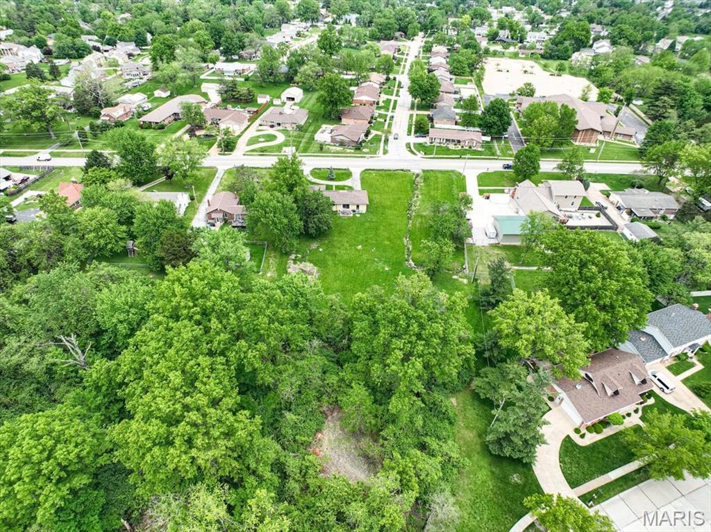 Chouteau - Land