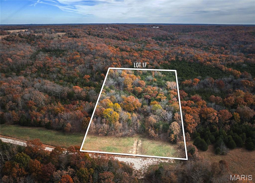 Whispering Oaks - Land