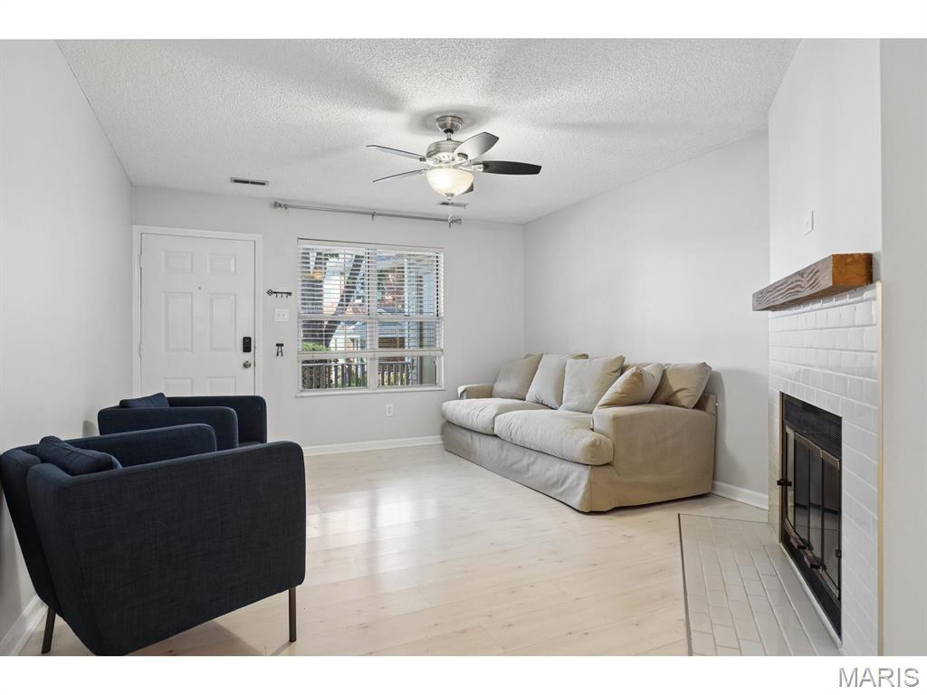 Brentwood Forest Condo Ph Eight - Residential