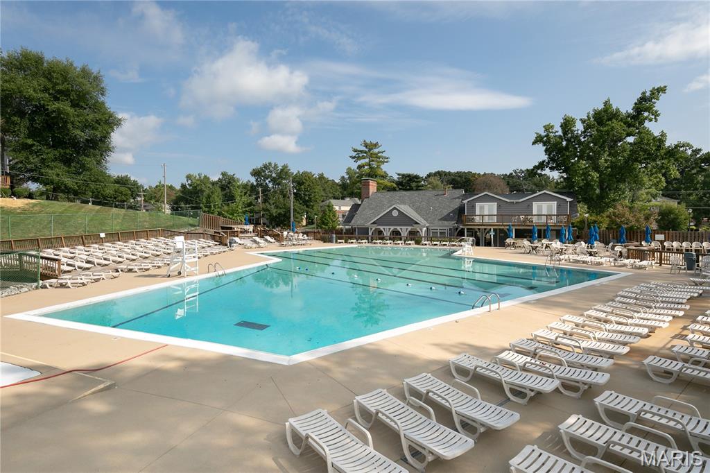 Brentwood Forest Condo Ph Eight - Residential