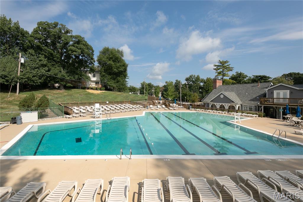 Brentwood Forest Condo Ph Eight - Residential