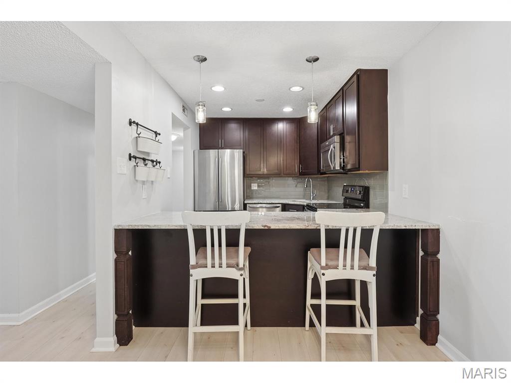Brentwood Forest Condo Ph Eight - Residential