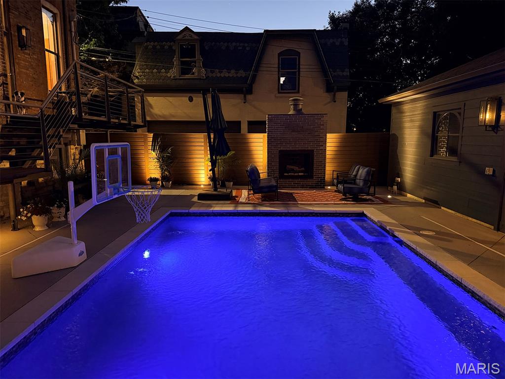 Lafayette Square - Residential