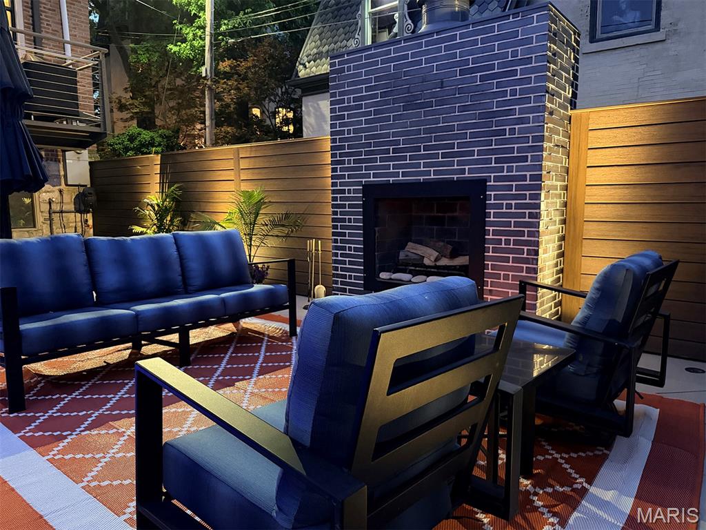 Lafayette Square - Residential