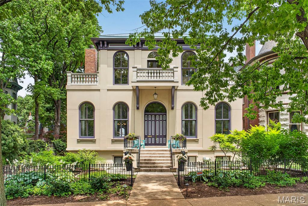 Lafayette Square - Residential