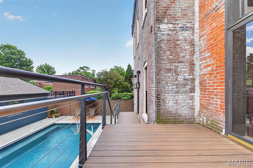 Lafayette Square - Residential