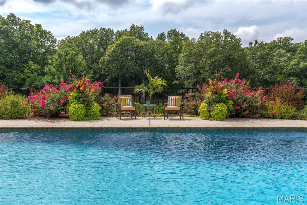 Town & Country Manor - Residential