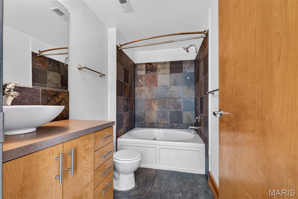 Windows Lofts - Residential Lease