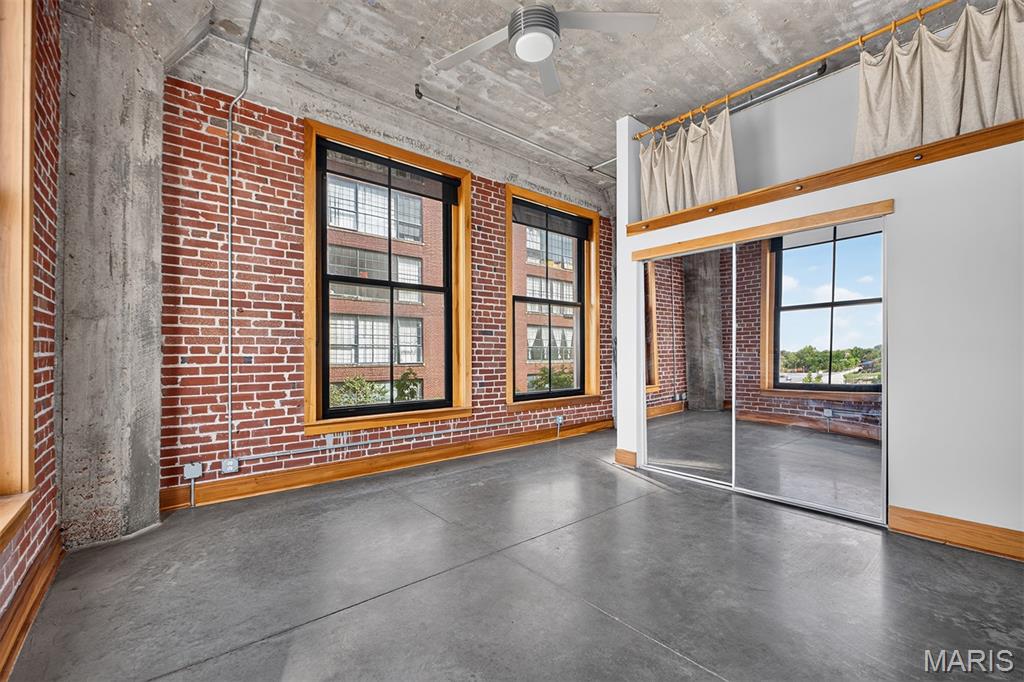 Windows Lofts - Residential Lease