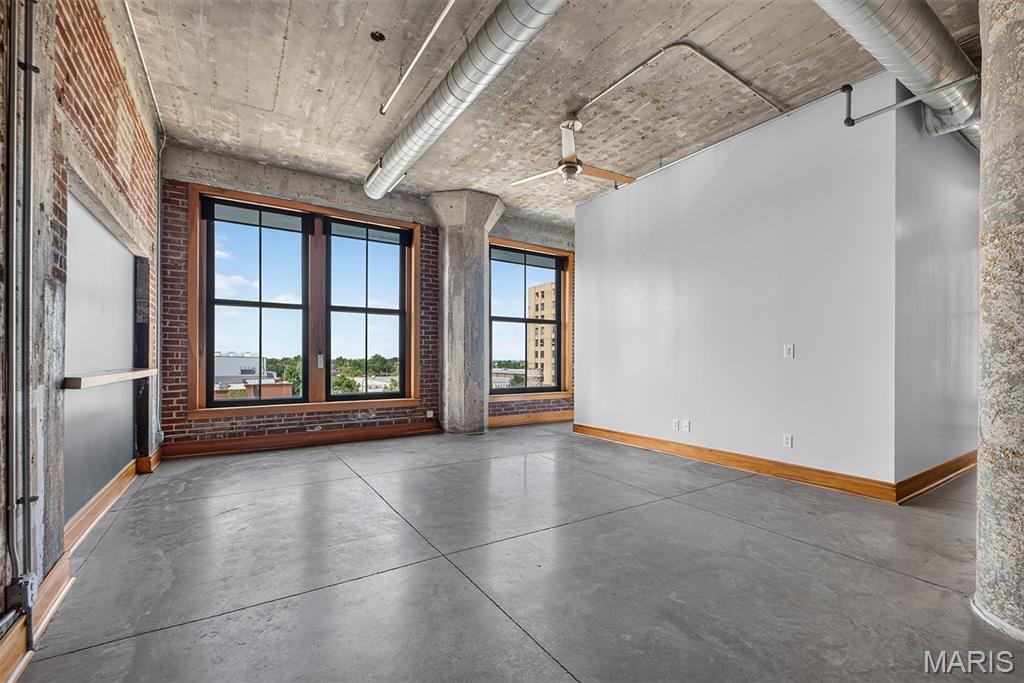 Windows Lofts - Residential Lease