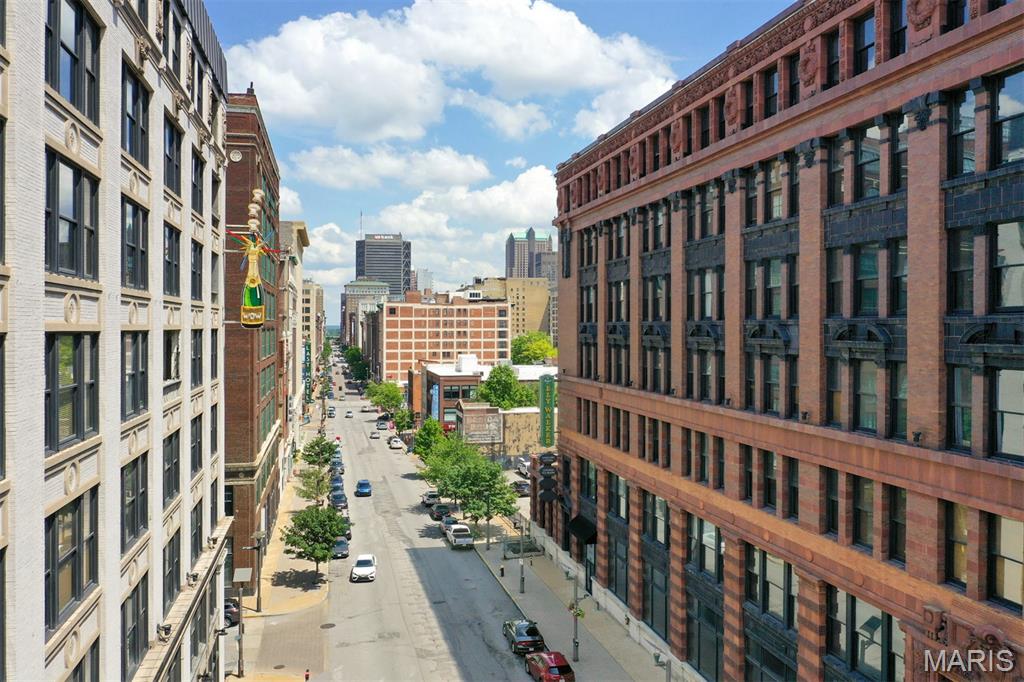 Windows Lofts - Residential Lease