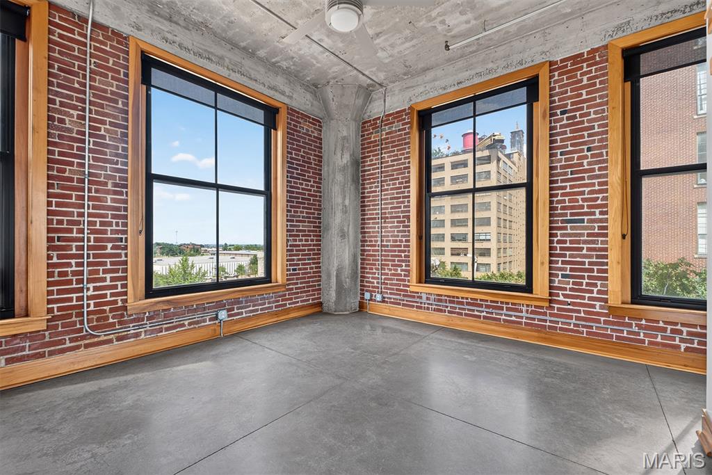 Windows Lofts - Residential Lease