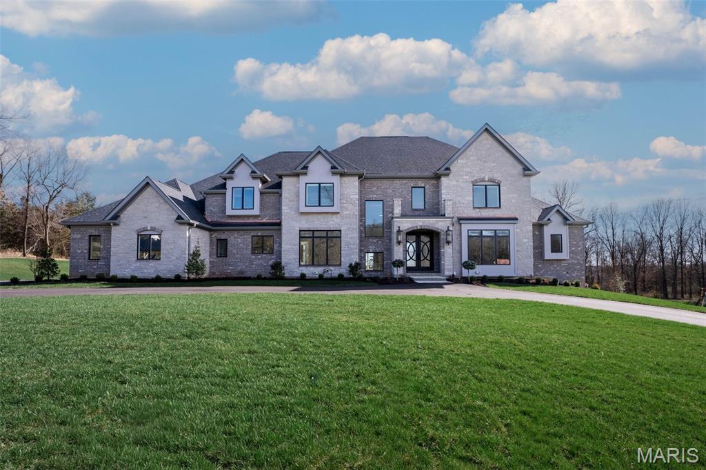 Custom build by REINQUEST - 2 ACRES - near Queeny Park