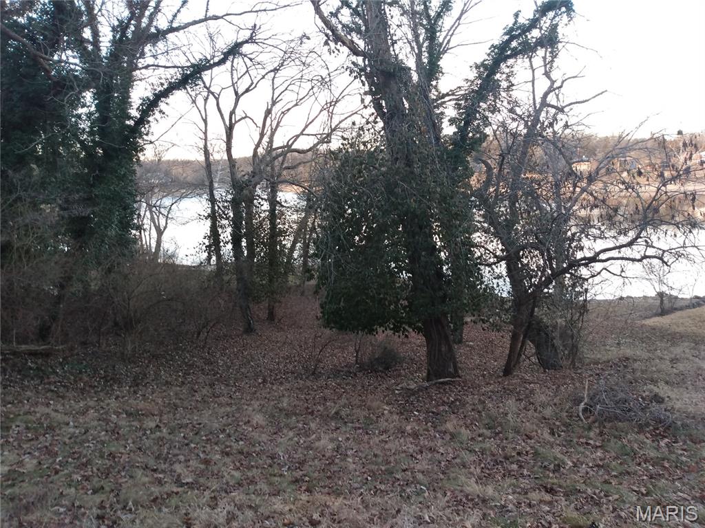 Lake Wauwanoka - Land