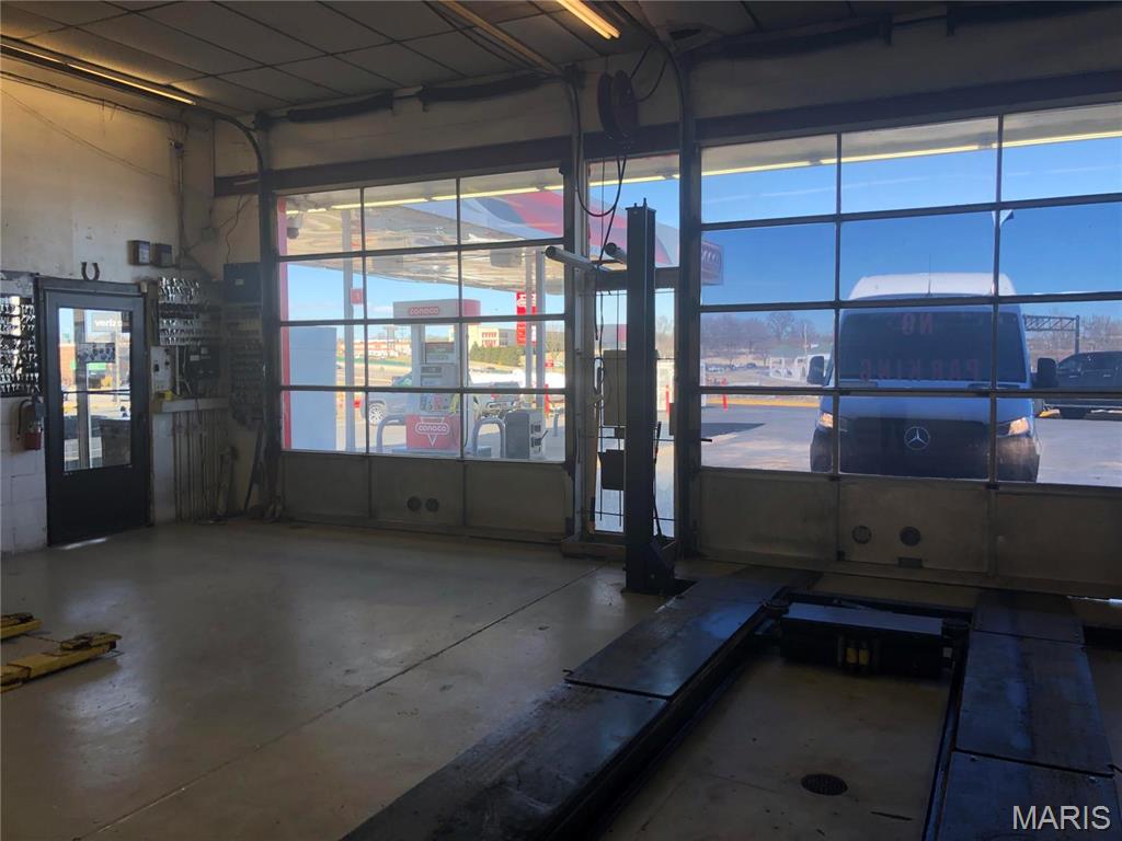 Brookmount Estate 12 - Commercial Sale
