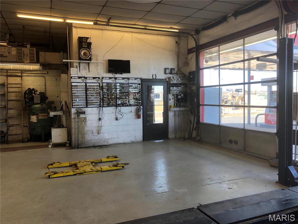 Brookmount Estate 12 - Commercial Sale