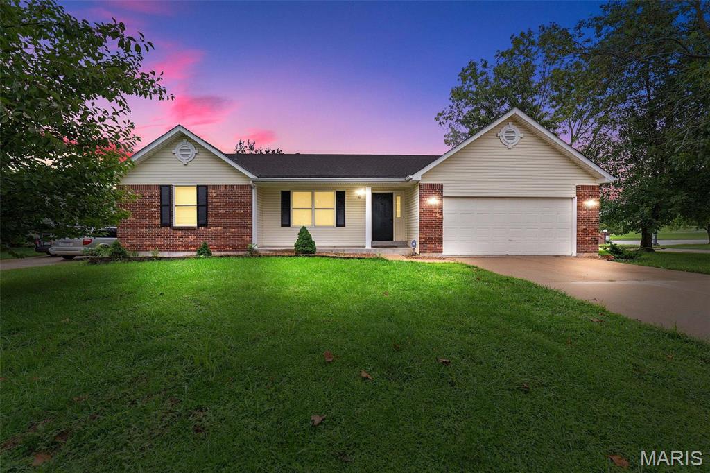 MOVE IN READY! Totally Remodeled Including Fresh Paint, Luxury Plank Flooring w Oversized Gorgeous White Base Trim, Updated Lighting. Boasts Vaulted Great room with two skylights that let the natural light shine in along with gas burning fireplace. Kitchen & Breakfast Rm is open and has ample storage space with Breakfast Bar.. Just off the kitchen you will find the main floor laundry. Primary suite features double vanities with soaking tub and separate shower.  You are sure to enjoy that morning cup of coffee while relaxing in your 4 season room. Pella windows. Updated HVAC.  Exterior of home has covered front porch, architectural roof, enclosed soffit and fascia, The back yard surrounded by 6' Privacy Fence. Put this one on the Top of Your Must See List! Pets considered with extra deposit or rent or both.  Schedule your viewing today, because if you SLEEP ON IT, someone else will be SLEEPING IN IT! Additional Rooms: Sun Room