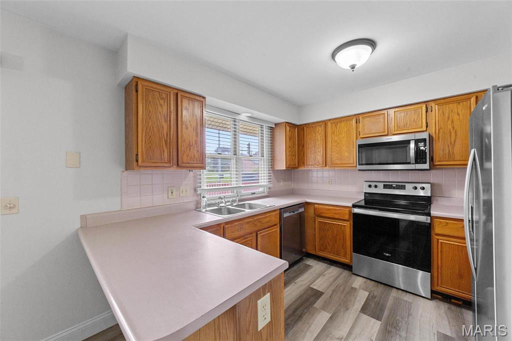 Brookwood Estate 01 - Residential Lease