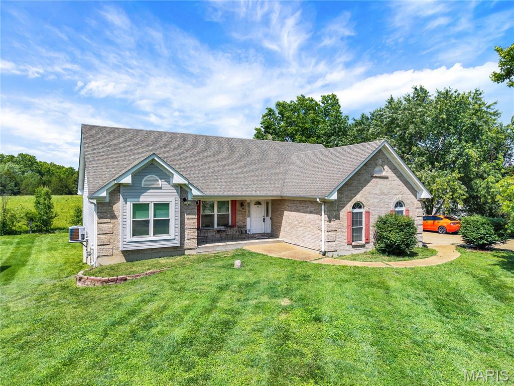 Ranch home with many extras, charging station for your electric car, electric fence for your puppy, gas fireplace, possible 4th bedroom in Lower Level, finished lower level with double door walk-out, don’t just drive by, Thanks
Absolute appointments to Show because of work schedules & puppy