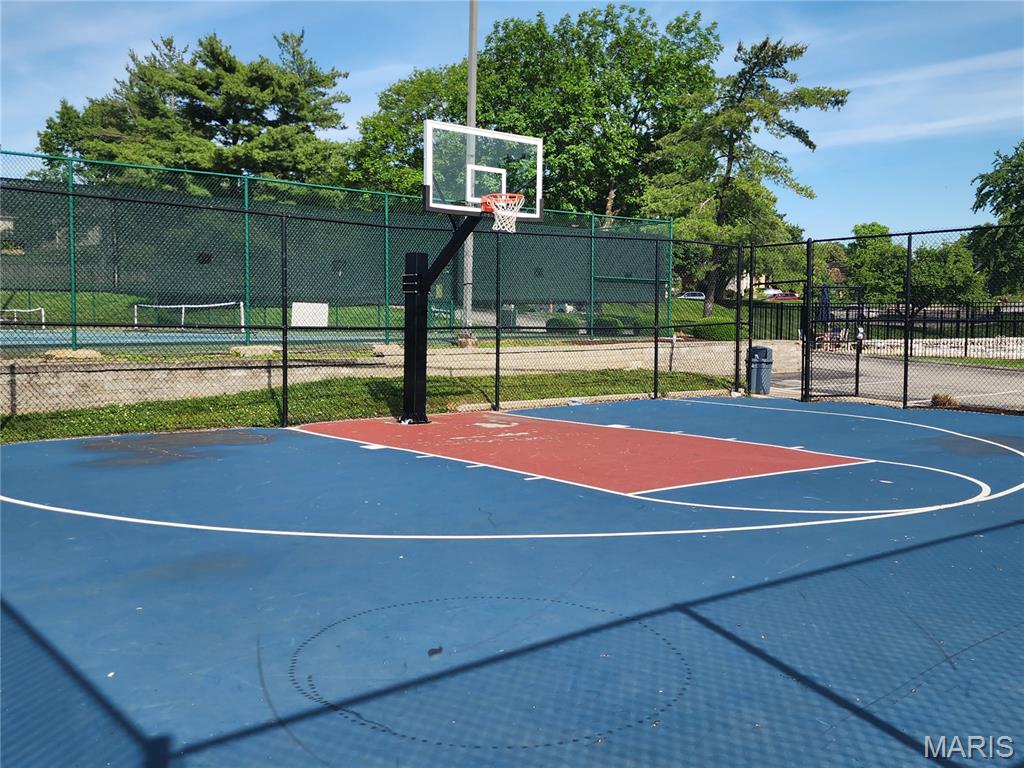 The Cove At Lake Chesterfield - Residential