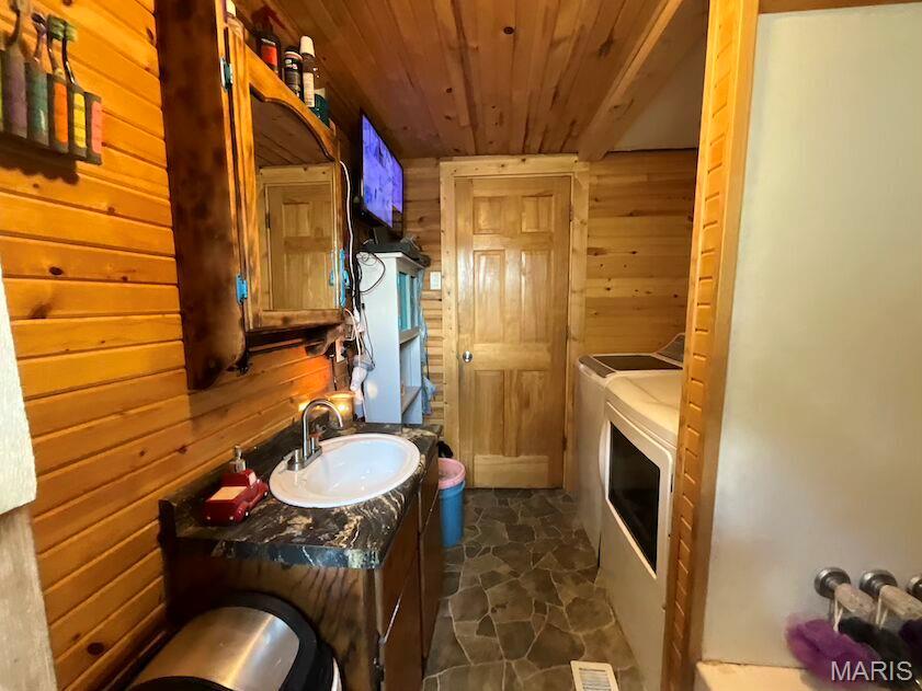 Pollocks Add - Residential