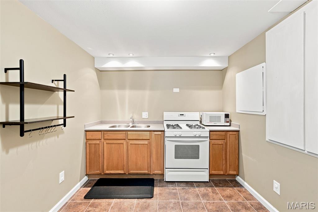 Vantage Pointe - Residential