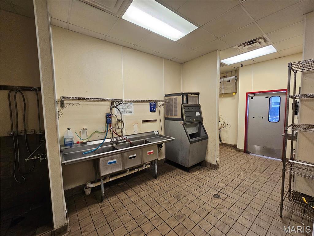 0 - Commercial Sale