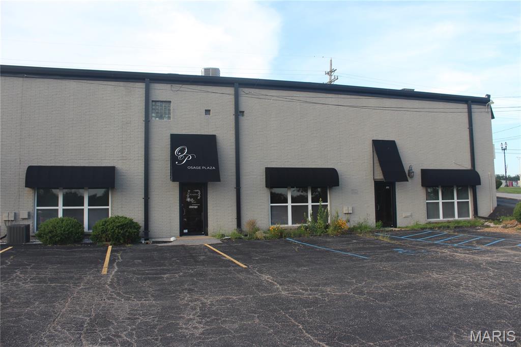Office space available for lease  apx 300 square feet.   See a 2nd listing for office space available for lease apx 2200 square feet.