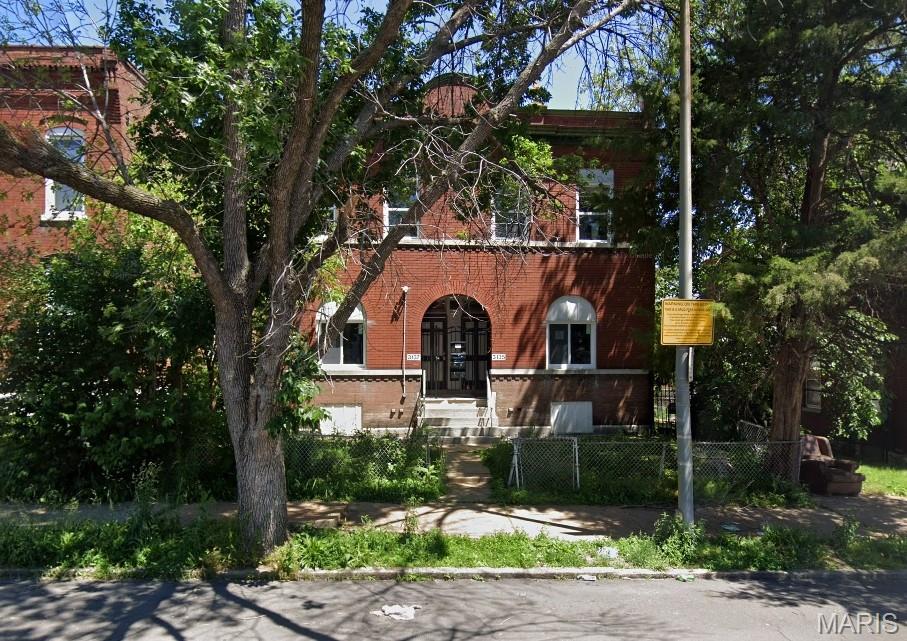 Charming Apartment in the Heart of Gravois Park

Welcome to this beautifully appointed apartment that perfectly blends historic charm with modern convenience. Located in the highly sought-after Gravois Park neighborhood, this classic all-brick building showcases the timeless character St. Louis is known for—making it an ideal place to call home.

Nestled between scenic Gravois Park and vibrant Marquette Park, you’re just a short 5- to 10-minute drive from Tower Grove South and Benton Park West, offering the best of both peaceful living and city access.

This inviting 1-bedroom, 1-bath unit includes a spacious refrigerator and convenient dishwasher, with a laundromat just a 1-minute walk away for added ease. 

With over a century of history, this unique building offers a one-of-a-kind living experience filled with character. 

Lease Terms:
- Section 8 accepted
- Minimum 12-month lease term
- Security deposit required
- Liability Insurance Requirements - tenant is required to furnish Landlord evidence of the required insurance before occupancy, at the time of each lease renewal period, and upon request.
- Water, sewer and trash included in rent. 
- Tenant responsible for gas and electric.
- This is a non-smoking home!
- See Property Manager for details regarding pets.

**Pre-Approved Application is strongly encouraged before touring the home.