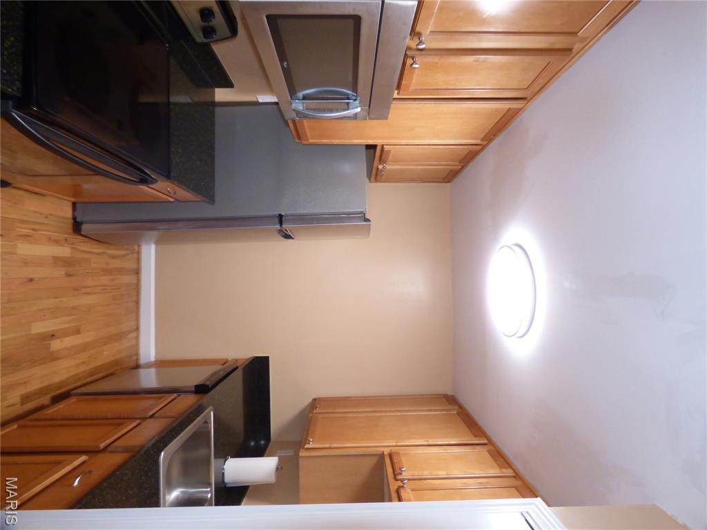 Waterman 04 Condo - Residential