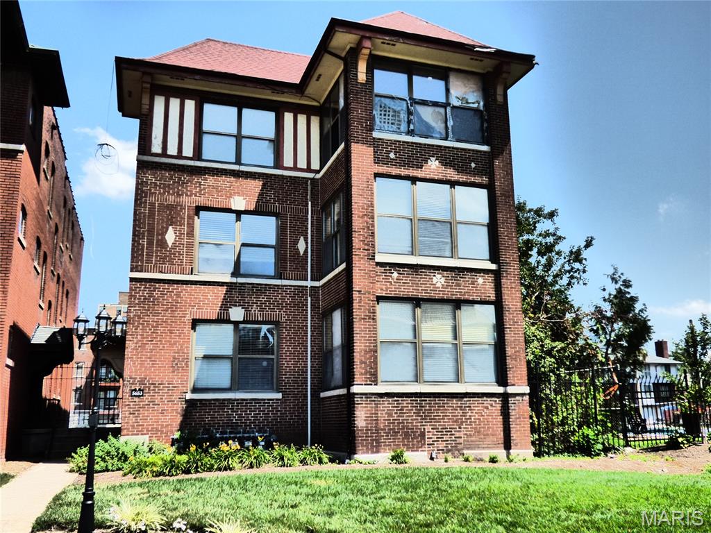 Waterman 04 Condo - Residential