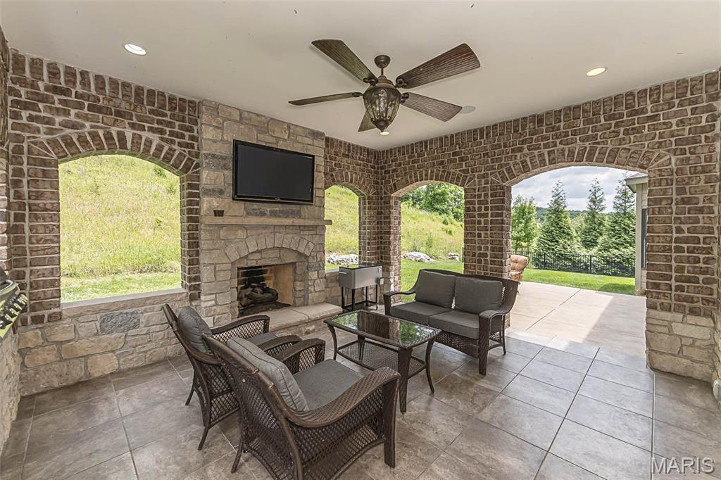 Arbors At Kehrs Mill - Residential