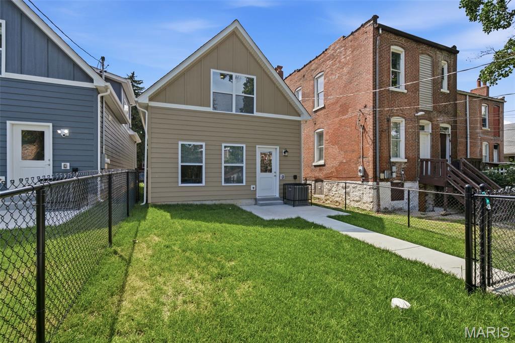 St Louis Commons Add - Residential