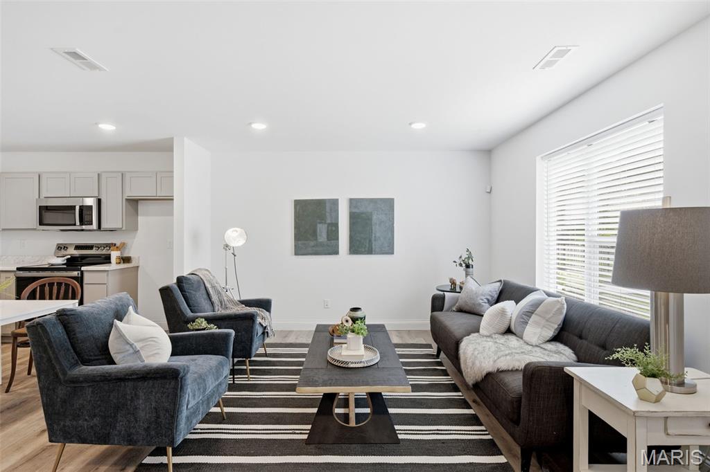 St Louis Commons Add - Residential