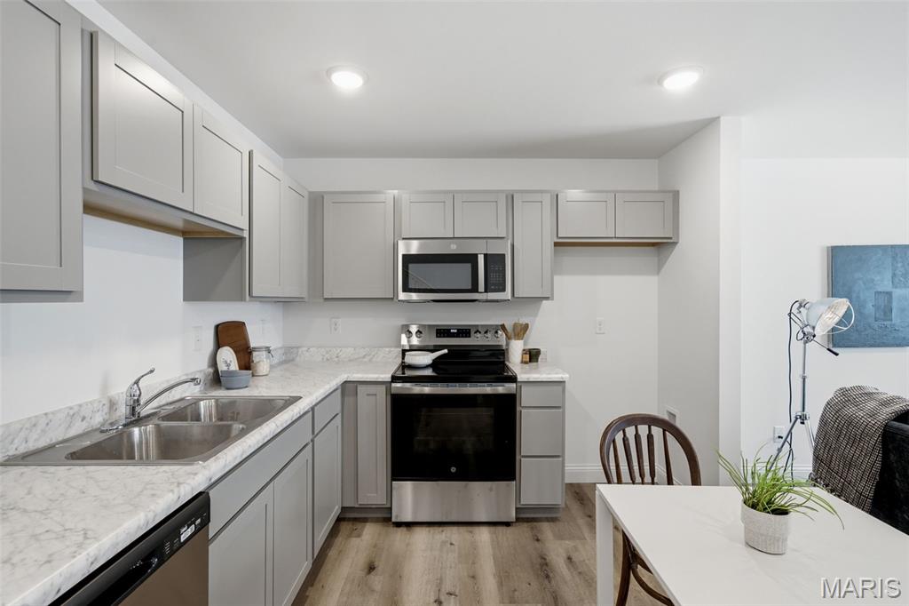 St Louis Commons Add - Residential