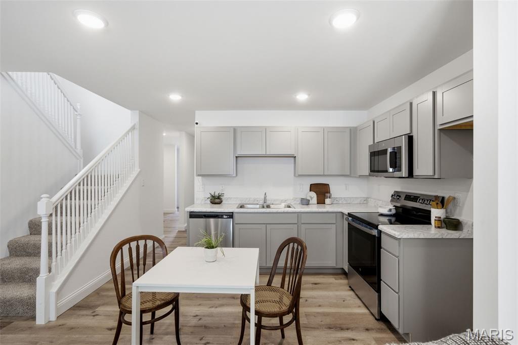St Louis Commons Add - Residential