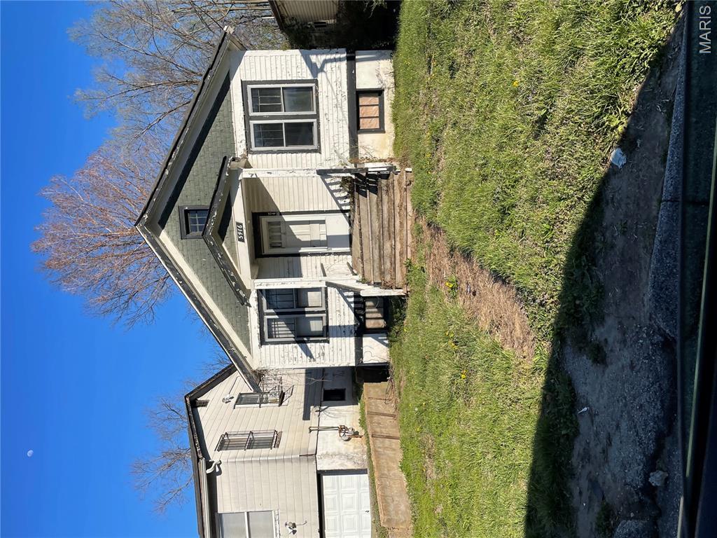 West Walnut Manor - Residential