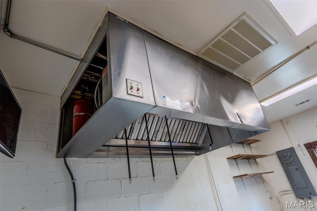 Bell-Wyrick Sub - Commercial Sale