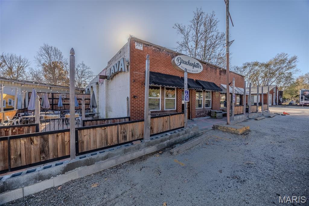 Bell-Wyrick Sub - Commercial Sale