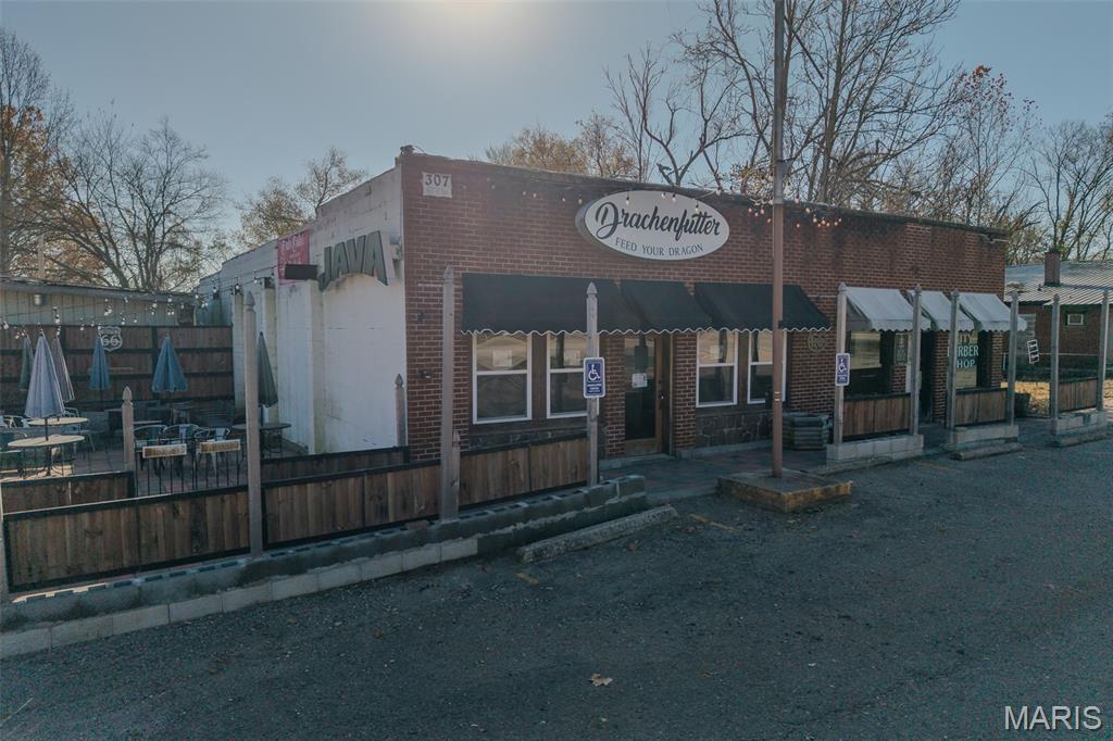 Bell-Wyrick Sub - Commercial Sale