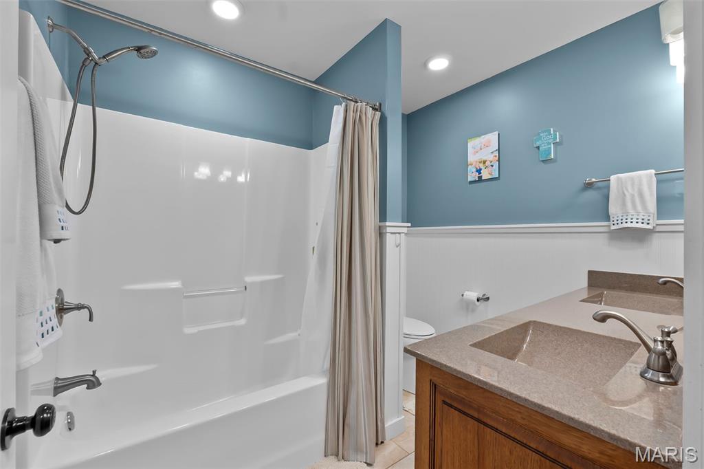 Chateau Oaks - Residential