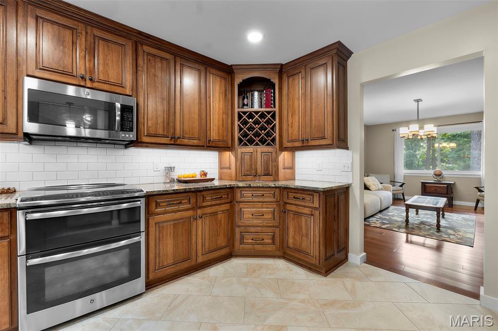 Chateau Oaks - Residential