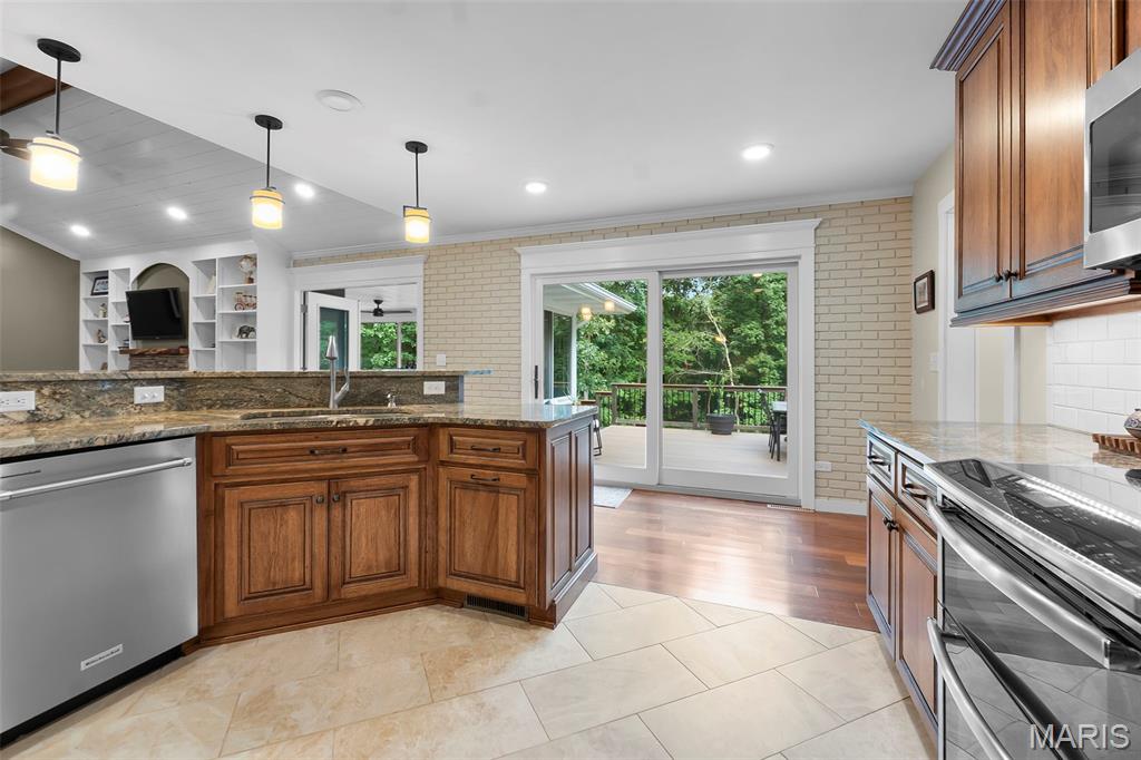 Chateau Oaks - Residential