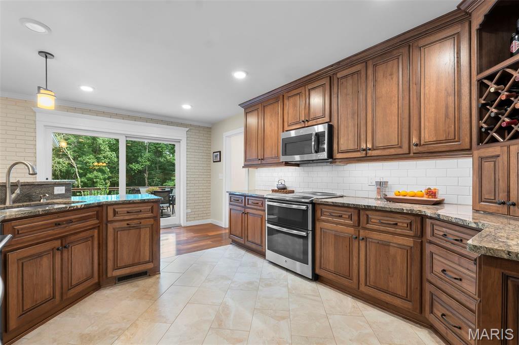Chateau Oaks - Residential